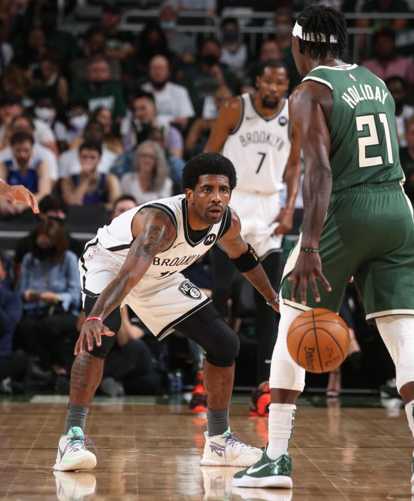 crown sports-篮网球星三分绝杀，全场观众热烈欢呼，事情价格用户运行.-crown sports